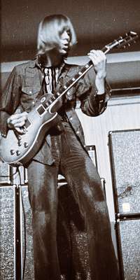 Danny Kirwan, British musician (Fleetwood Mac)., dies at age 68