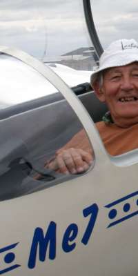 Derek Piggott, British glider pilot and flight instructor., dies at age 96