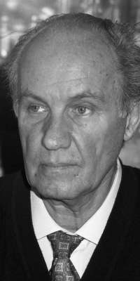 Dinu C. Giurescu, Romanian historian., dies at age 91