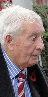 Doug Ellis, English football club owner (Aston Villa)., dies at age 94