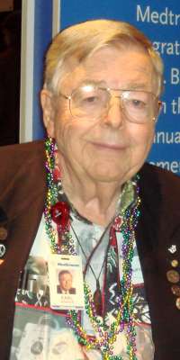 Earl Bakken, American engineer and businessman (Medtronic)., dies at age 94