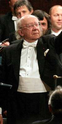 Gennady Rozhdestvensky, Russian conductor., dies at age 87