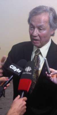 Gordon Chong, Canadian politician., dies at age 74