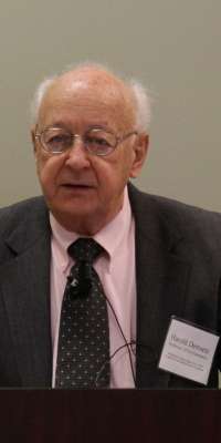 Harold Demsetz, American economist., dies at age 88
