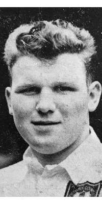 Henry Sharratt, English rugby league player., dies at age 82