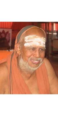 Jayendra Saraswathi, Indian guru of Kanchi Kamakoti Peetham (1954–2018)., dies at age 82