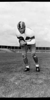 Jim Garrett, American football player, dies at age 87