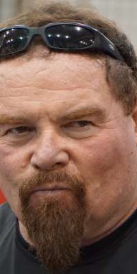 Jim Neidhart, American professional wrestler., dies at age 63