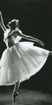 Jocelyn Vollmar, American ballerina., dies at age 92
