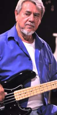 Joe Osborn, American Hall of Fame bass guitar player., dies at age 81