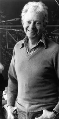 Leon M. Lederman, American experimental physicist, dies at age 96