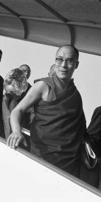 Lodi Gyari, Tibetan diplomat, dies at age 69