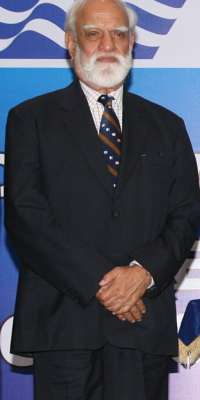 Manohar Prahlad Awati, Indian vice admiral, dies at age 91