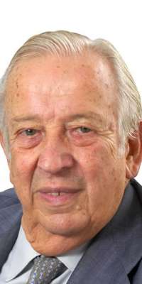 Manuel Olivencia, Spanish economist and diplomat., dies at age 88