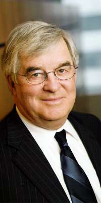 Mark W. Olson, American banker., dies at age 75