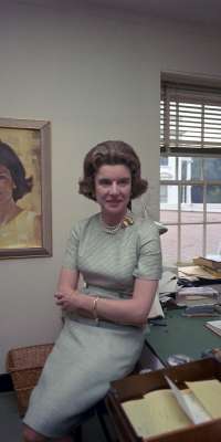 Nancy Tuckerman, American secretary, dies at age 89