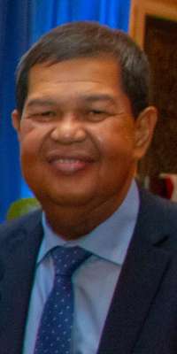 Nestor Espenilla Jr., Filipino banker (Bangko Sentral ng Pilipinas), dies at age 60