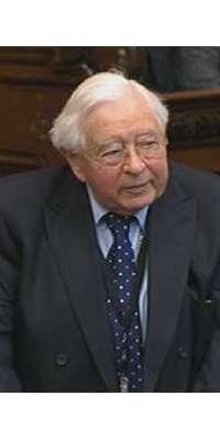 Oulton Wade, Baron Wade of Chorlton, British politician, dies at age 85