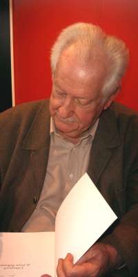 Pierre Bellemare, French journalist. , dies at age 88