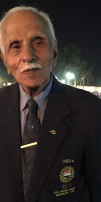 Raghbir Singh Bhola, Indian Olympic hockey player., dies at age 91