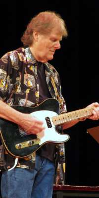 Reggie Young, American musician., dies at age 82