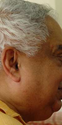T. V. R. Shenoy, Indian journalist (Malayala Manorama)., dies at age 77
