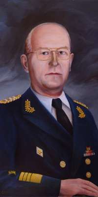 Theodor Hoffmann, German admiral, dies at age 83