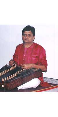 Ulhas Bapat, Indian santoor player., dies at age 67