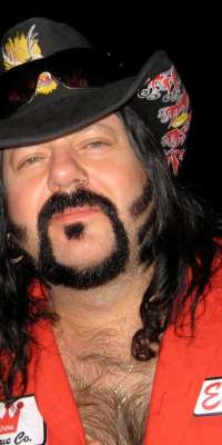 Vinnie Paul, American drummer (Pantera, dies at age 54