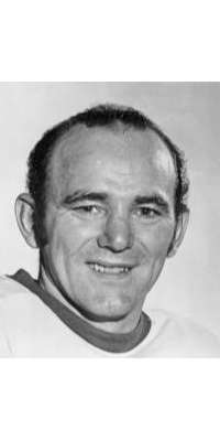 Len Fontaine, Canadian ice hockey player (Detroit Red Wings)., dies at age 71