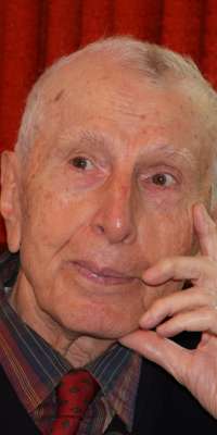 Pavel Chihaia, Romanian novelist and political dissident., dies at age 97