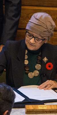 Jocelyne Roy-Vienneau, Canadian politician, dies at age 63