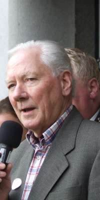 Gay Byrne, Irish broadcaster (The Late Late Show, dies at age 85