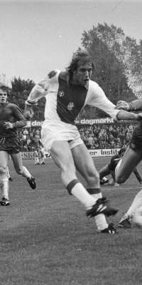 Piet Huyg, Dutch footballer (HFC Haarlem)., dies at age 68