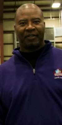 Chris Doleman, American Hall of Fame football player (Minnesota Vikings, dies at age 58