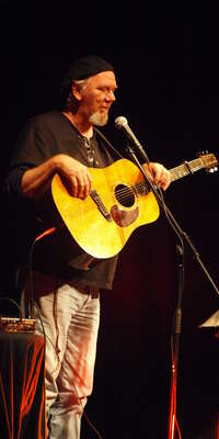 Eric Taylor, American folk singer-songwriter. , dies at age 70