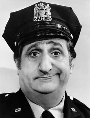 Al Molinaro dead?