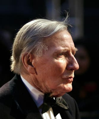 Leslie Phillips dead?