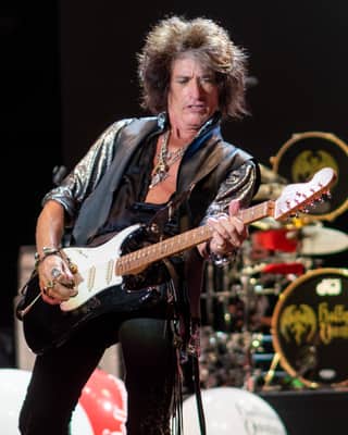 Joe Perry (musician) dead?