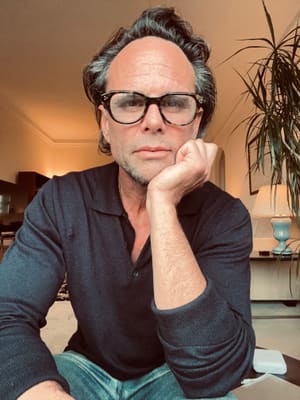 Walton Goggins dead?