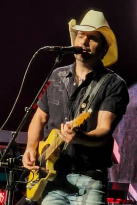 Brad Paisley dead?