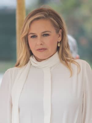 Alicia Silverstone dead?