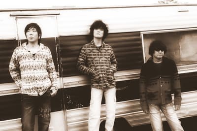 The Pillows in 2011. From left: Yoshiaki Manabe, Sawao Yamanaka, Shinichiro Sato.