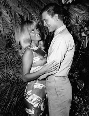 Harmon with Roger Smith in an episode of Mister Roberts, 1965.