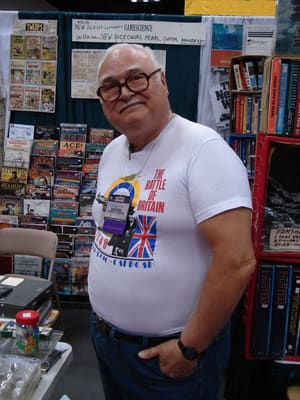 Zocchi at his Gamescience booth at Gen Con Indy 2007