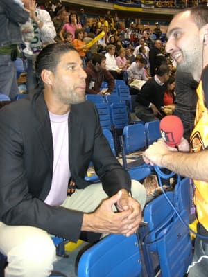 Ortiz (left) in 2007