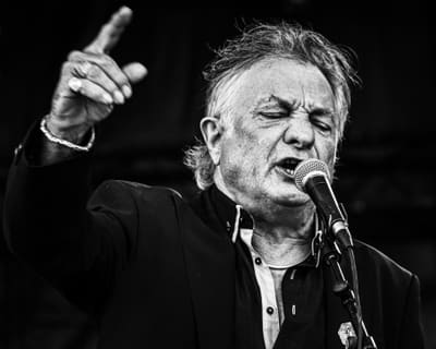 Manu Lann Huel, French singer-songwriter and poet, died on June 10, 2026