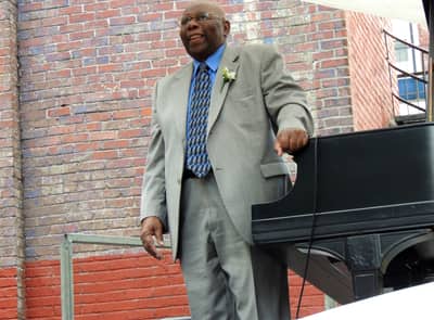 Oliver Jones, Canadian jazz pianist, died on July 22, 2026
