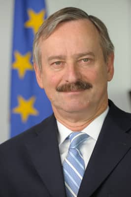 Siim Kallas, prime minister, European Commissioner, died on August 22, 2026