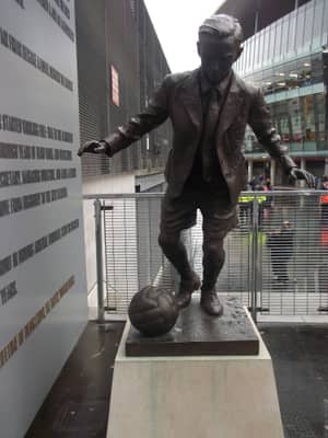 Ken Friar, president of Arsenal F.C, died on October 13, 2026